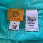 Ruby Rd. Women’s Size 16 Green Surf Embellished Oasis Pockets Capri Pants B4HP