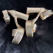 Michael Kors Womens Tara Platform Sandals Metallic Gold 8M Defects check Picture