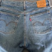 Levi’s Premium 501 Women’s Wedgie Straight Jeans, Med Wash, 27 x 28 Blue B4HP
