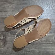 Bella Vita Women’s Zahara Sandals Cream Size 6.5WW (No Box) Floor Model B4HP