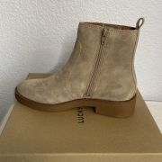 Lucky Brand Women’s Ressy Chelsea Booties Size Dune Oiled Suede 8.5M B4HP