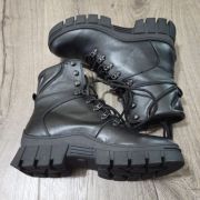 GUESS Women’s Hearly Black Lug Sole Hiker Boot 9 1/2 M (No Box) B4HP