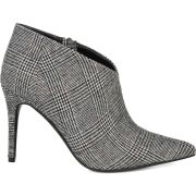 JOURNEE COLLECTION Women’s Demmi Pointed Toe Shooties Plaid Hether Gray 10M B4HP