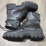 GUESS Women’s Hearly Black Lug Sole Hiker Boot 9 1/2 M (No Box) B4HP