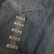 Levi’s Men’s B&T 501 Original Fit Button Fly Jeans Size 44×30 (005012308)