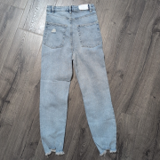 Tinseltown Juniors’ Ripped Raw-Hem Loose Jeans B4HP