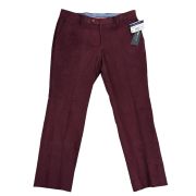 Tommy Hilfiger Men’s Modern-Fit Solid Corduroy Pants Burgunday B4HP