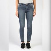 NWT Women ARTICLES OF SOCIETY Grenada Carly Crop Skinny Released hem Jeans